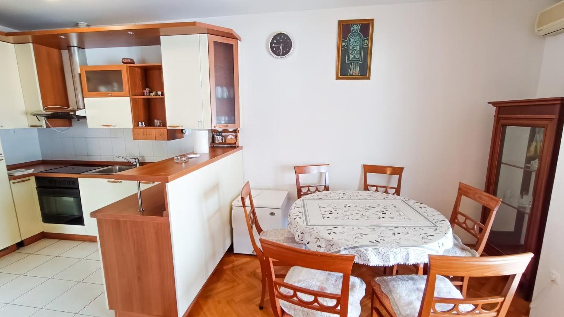 Apartment Huanita Promajna Kültér fotó