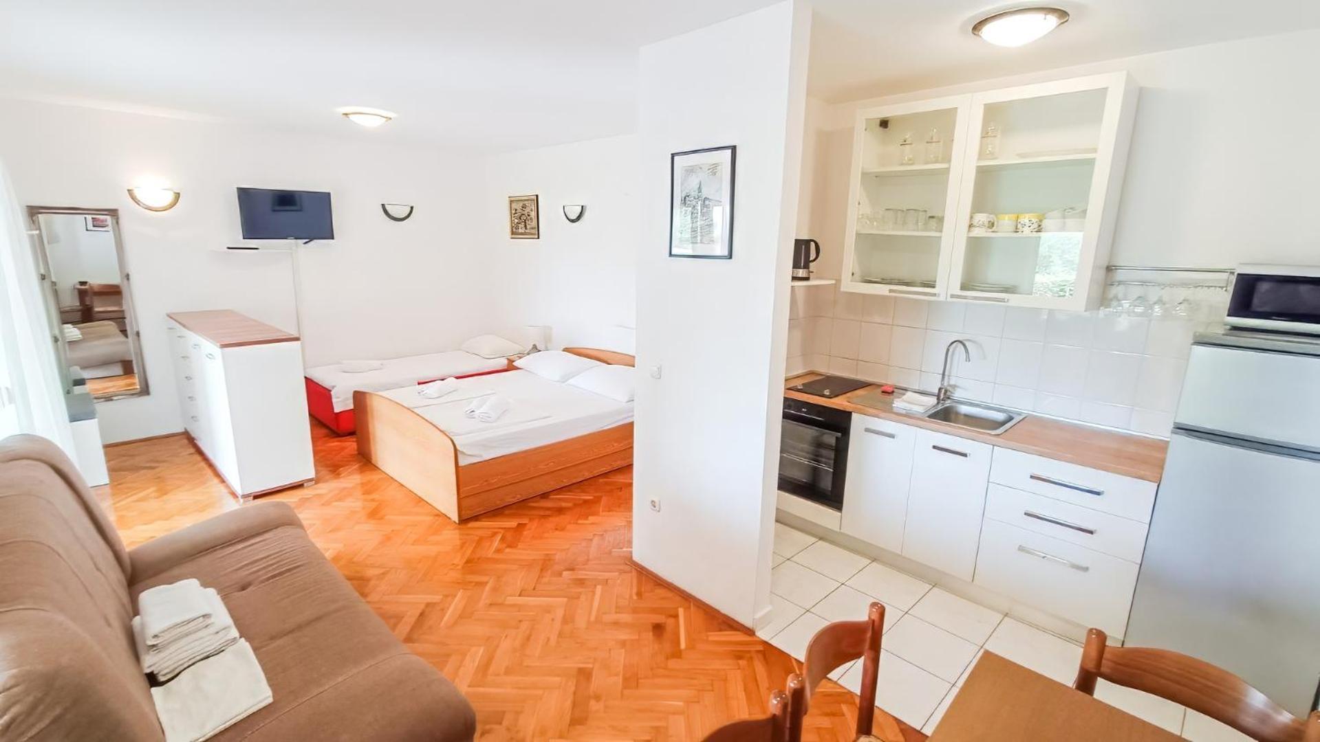 Apartment Huanita Promajna Kültér fotó